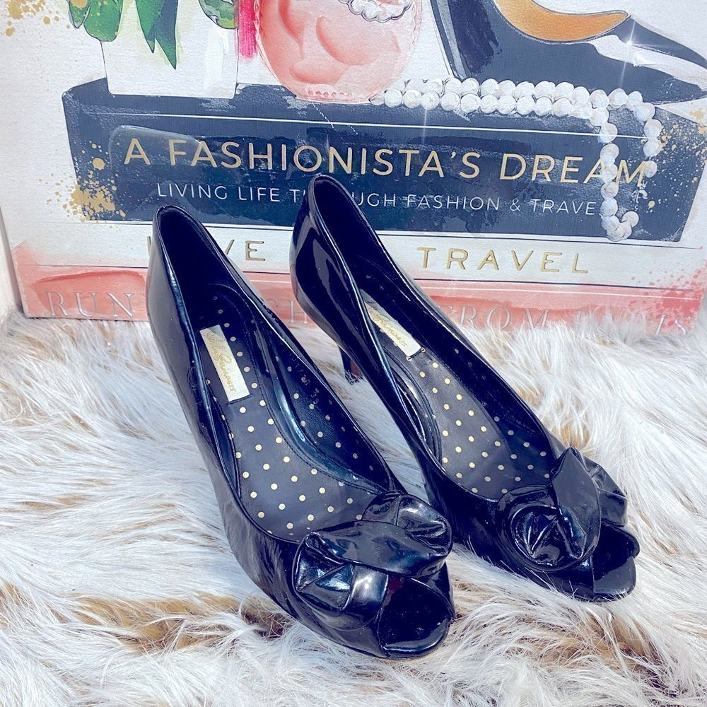 LULU GUINNESS Chic Black‎ Patent Leather Heels with Bow Sz 39